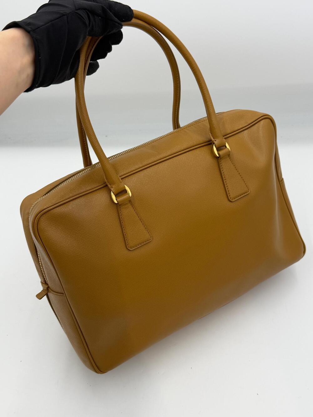 Prada Saffiano Boston - Picture 13 of 14